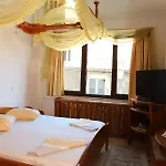 Mishel Hotel 2*