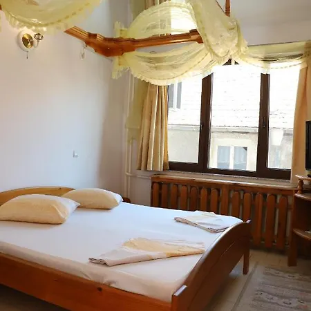 Mishel Hotel 2*