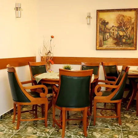 Mishel Hotel 2*