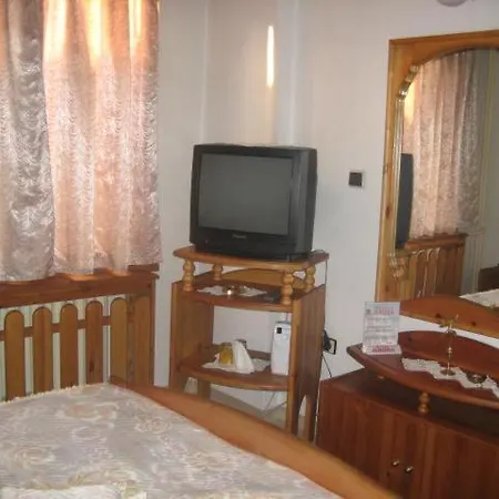 Hotel Mishel 2*