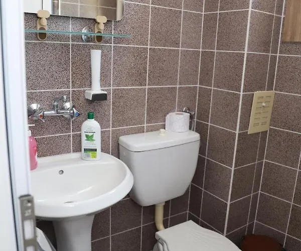 Mishel 2* Kocherinovo